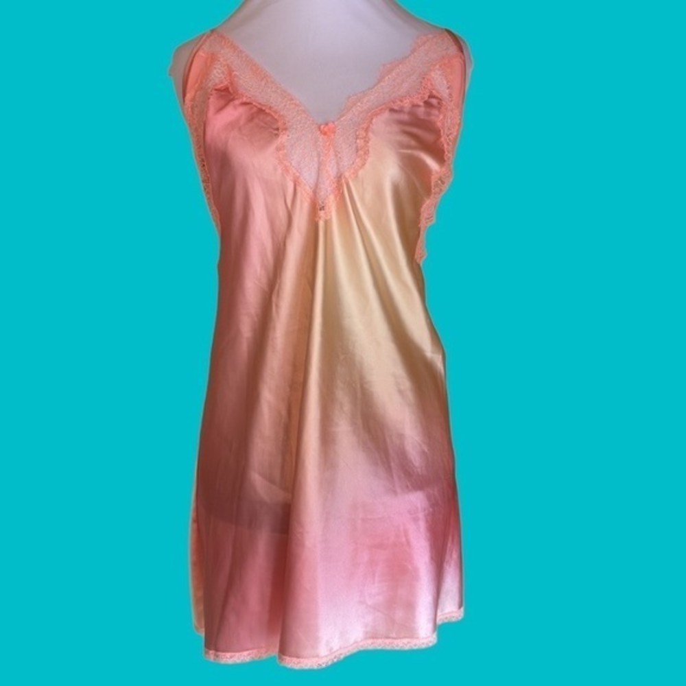💜Victoria’s Secret SEXY Orange Ombre Nightgown Size‎ XL